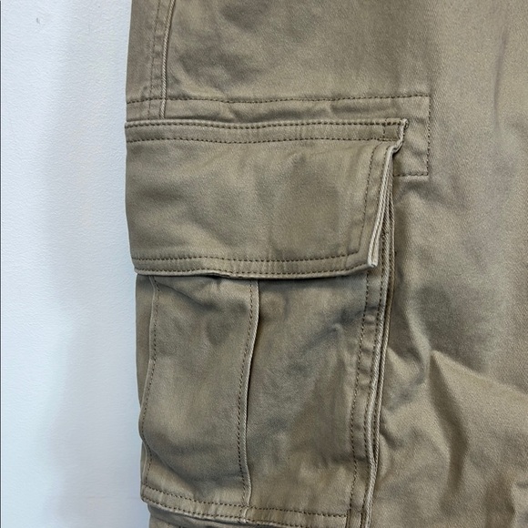 Sonoma Adaptive Men's Tan Cargo Shorts with Velcro "Zipper" Size 34 - Picture 5 of 9